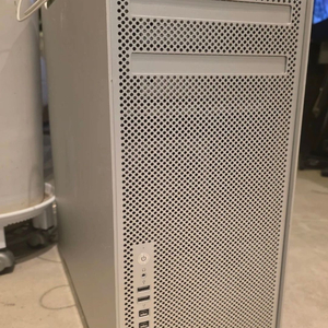 애플 맥프로 Early 2009 타워형