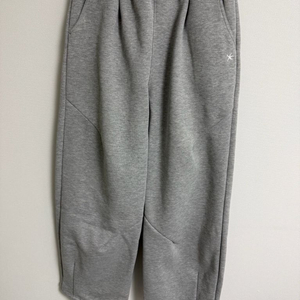 더콜디스트모먼트 스웻팬츠