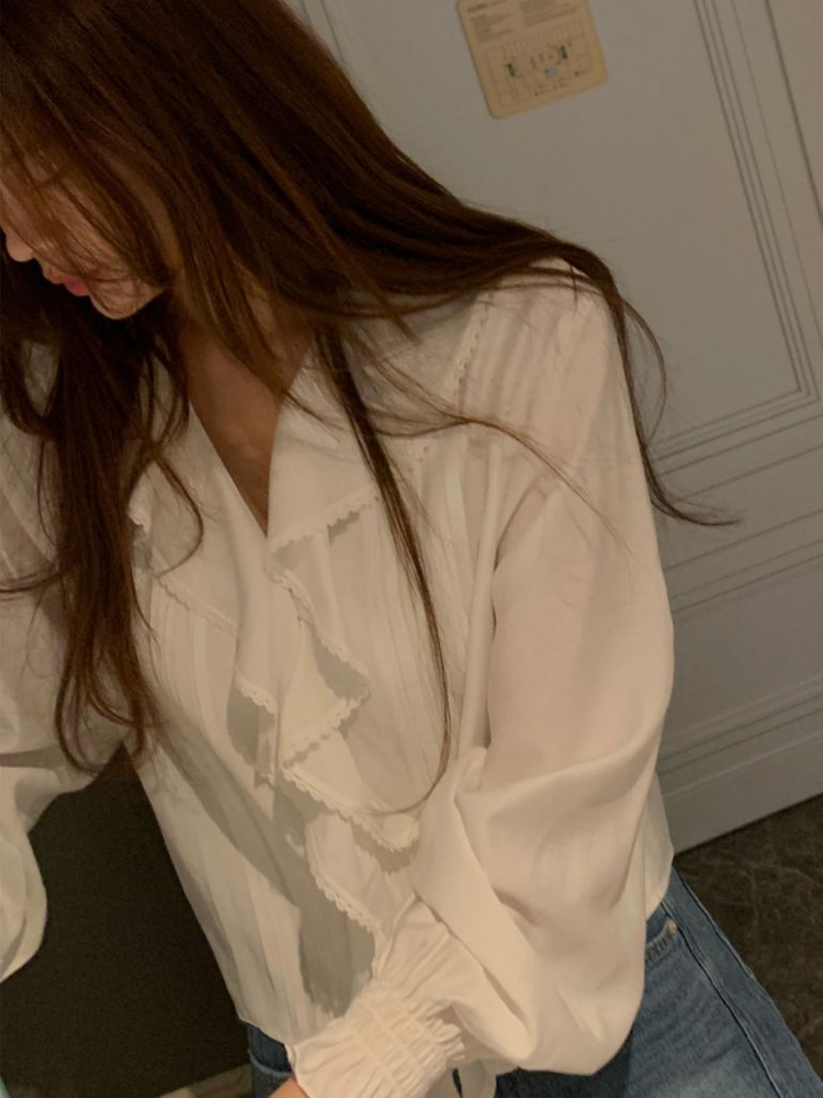 (F) 에르 핀턱 프릴 블라우스 숏 거의 새상품--1