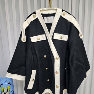 배색트위케이프