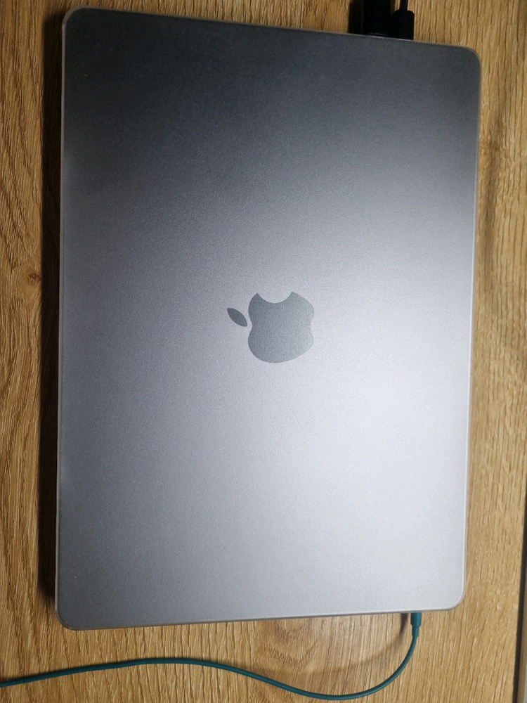 맥북 에어 m2 13인치 8램 256기 2월 25일까지 팔고 내림--5