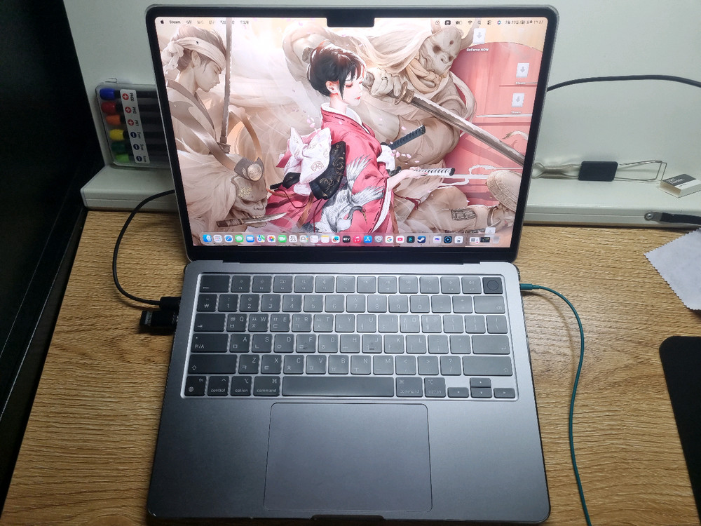 맥북 에어 m2 13인치 8램 256기 2월 25일까지 팔고 내림--6