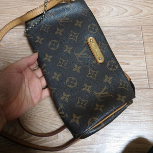 정품 루이비통 에바클러치