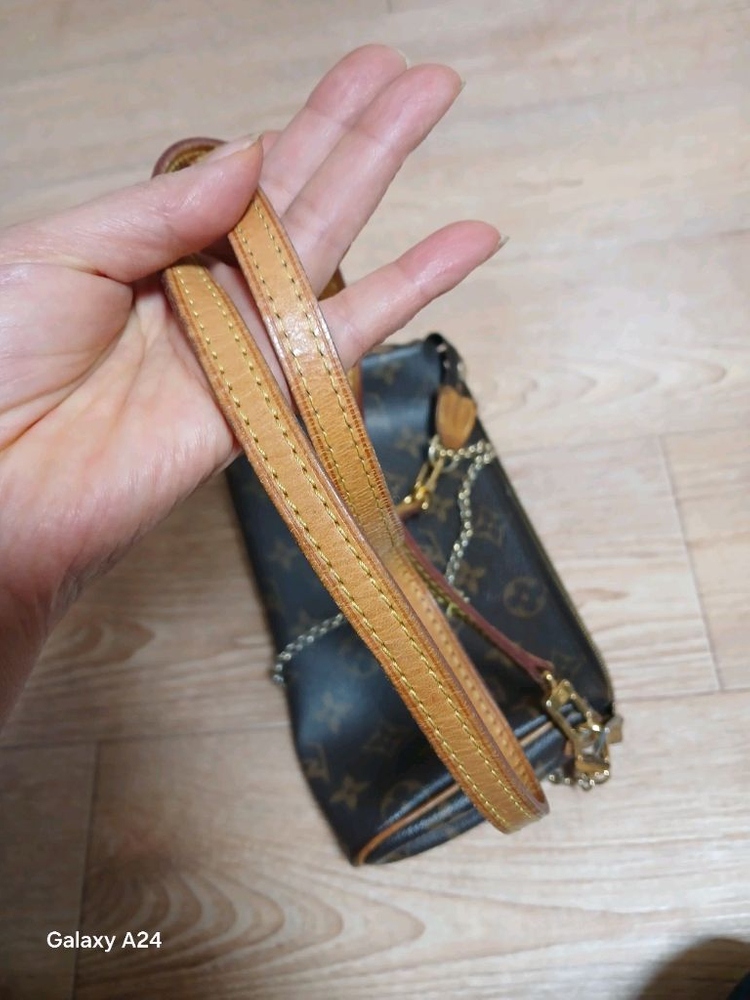 정품 루이비통 에바클러치 이미지