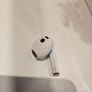 [미사용/새제품] 갤럭시 버즈3 화이트 오른쪽(R) 단품 판매합니다 (SM-R530)