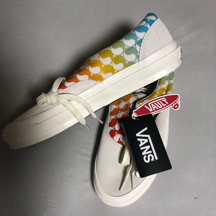 VANS 반스 스니커즈 이미지