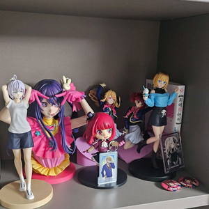 최애의 아이 등등 피규어, 굿즈 일괄