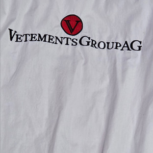 베트멍 백로고 화이트 오버핏 셔츠 105XL