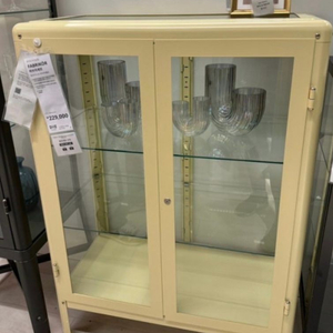 이케아 파브리셰르 유리도어 수납장 옐로우 구합니다