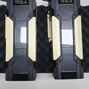 인공지능 GPU Tesla V100 32G PCIe 2장 이미지