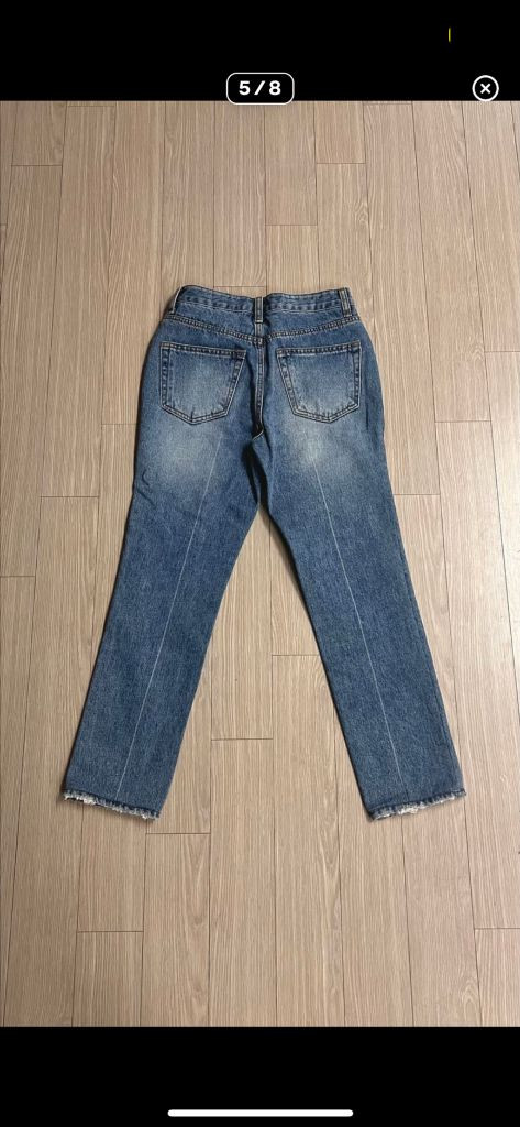 SIX AND A HALF 식스앤어하프 클래식 스트레이트 데님 중청바지 이미지