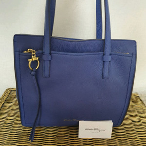 (정품)페라가모 간치니 에이미 숄더백