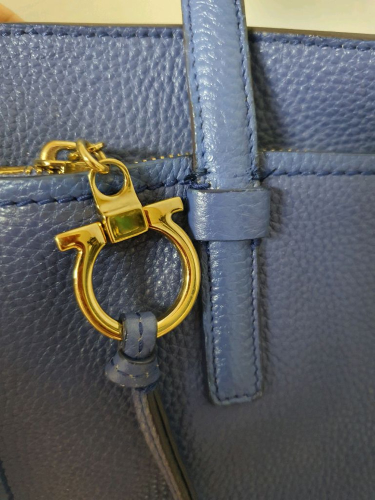 (정품)페라가모 간치니 에이미 숄더백--1