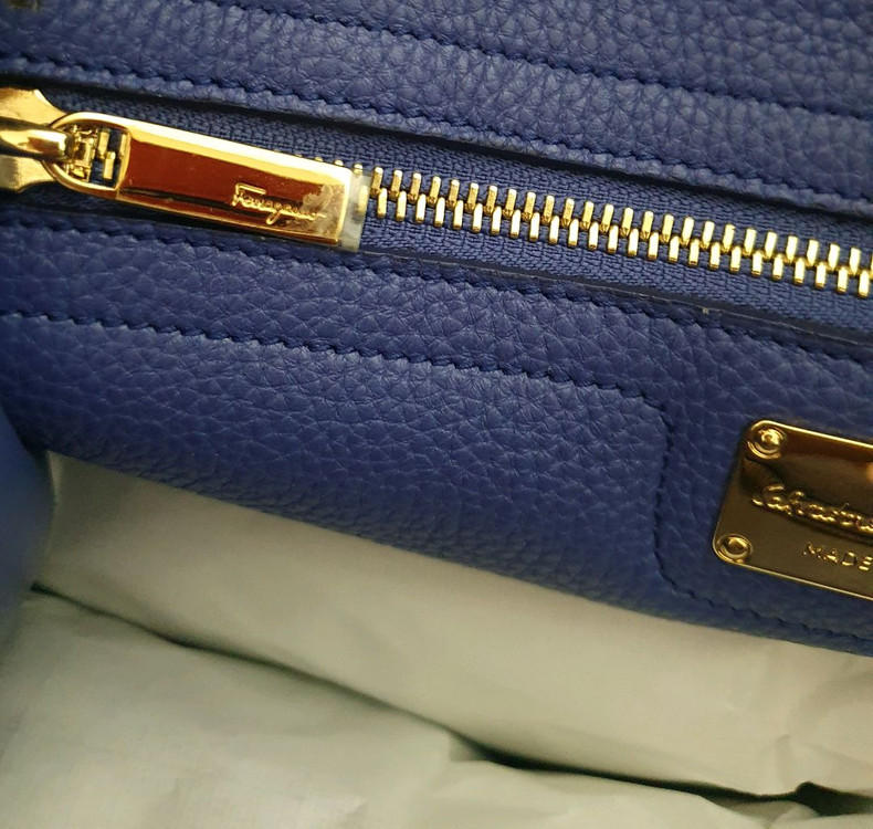 (정품)페라가모 간치니 에이미 숄더백--7