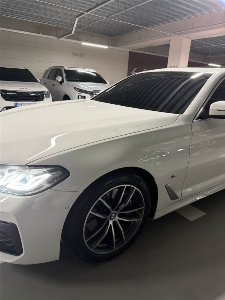 22년식 bmw 5시리즈 520i M스포츠팩--5
