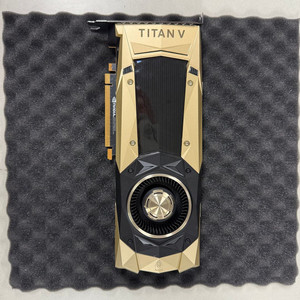 TITAN V 12G 3장 이미지