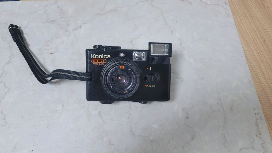 코니카 EFJ 팝(POP) 블랙 오토 데이트 필름카메라 헥사논 Konica auto Hexanon--1