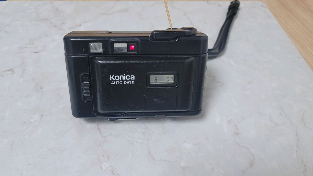 코니카 EFJ 팝(POP) 블랙 오토 데이트 필름카메라 헥사논 Konica auto Hexanon--3