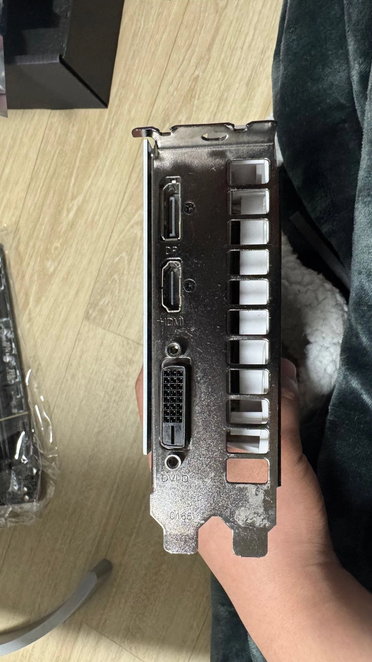 GALAX 지포스 GTX 1660 SUPER 그래픽카드 이미지