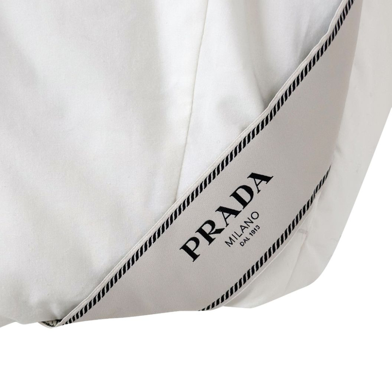 38 프라다 여성 삼각로고 크롭 다운 패딩 자켓 화이트--3
