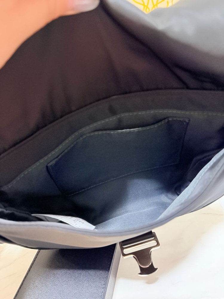 마뗑킴 미니 버클 가방 블랙(실착1회)--3