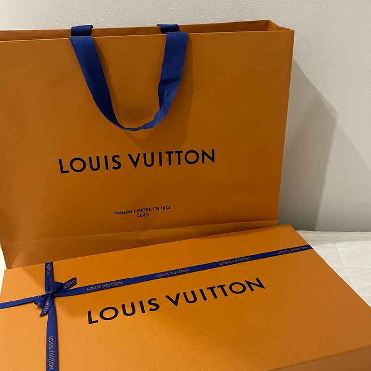 [새상품/포장그대로] 루이비통 LV 에센셜 머플러 블랙--1