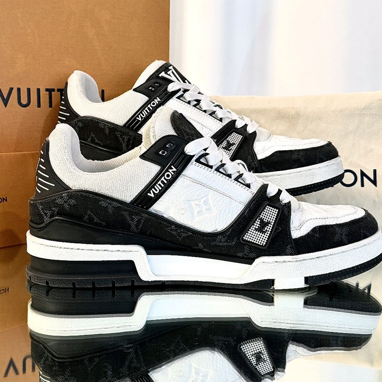 [세탁완료/상태좋음] 루이비통 LV 트레이너 스니커즈 모노그램 데님 범고래 7.5 이미지