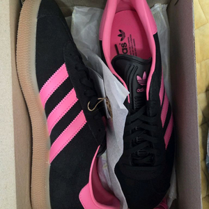 아디다스 가젤 블랙 핑크 미사용 270 사이즈