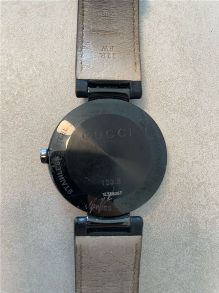 구찌 133.2 삼선 스트랩 넘녀공용시계--1