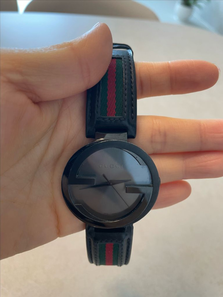 구찌 133.2 삼선 스트랩 넘녀공용시계--3