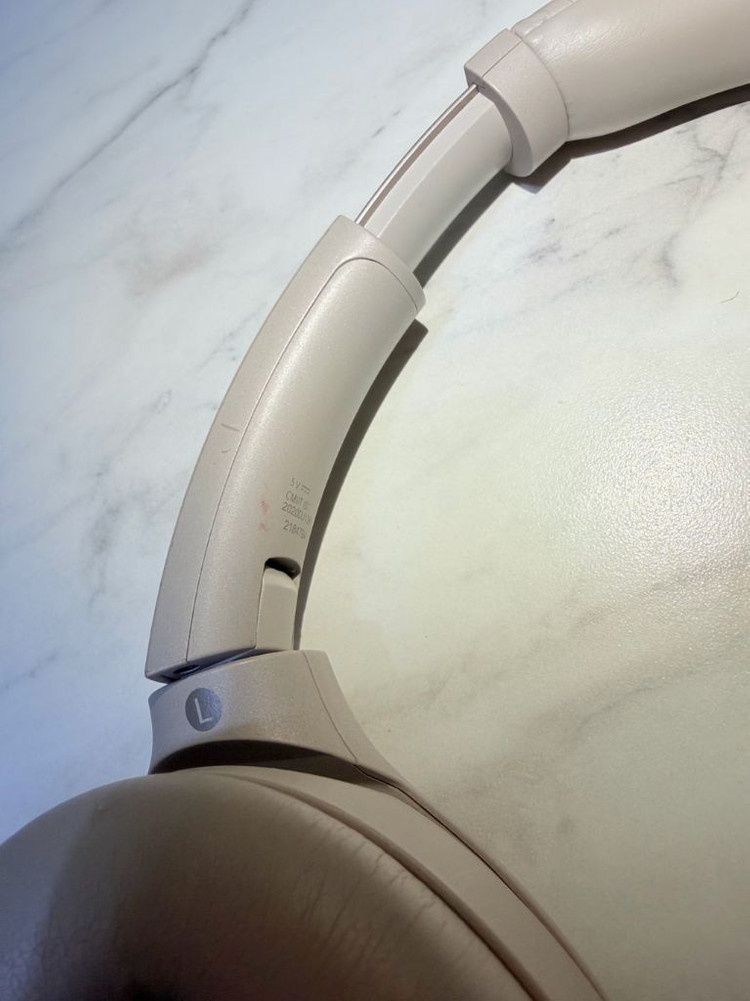 소니 WH-1000XM4 베이지 헤드폰--6