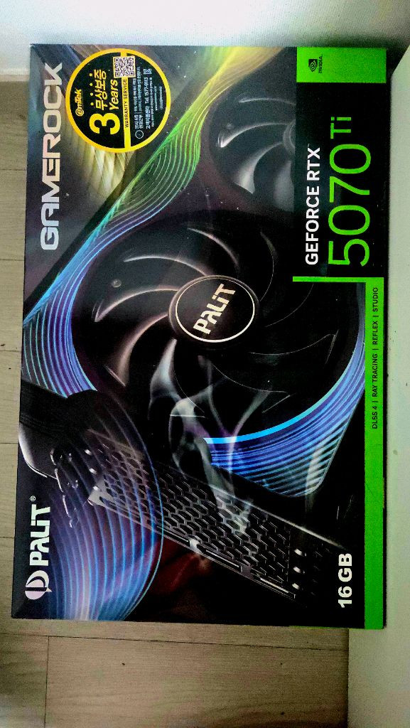 신품가 520만원이상 AMD 라이젠 7900, RTX 5070 Ti, ddr5 램 64gb, ssd 2tb--4