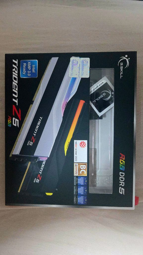 신품가 520만원이상 AMD 라이젠 7900, RTX 5070 Ti, ddr5 램 64gb, ssd 2tb--8