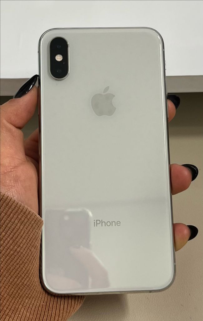 아이폰Xs 256G 실버 S급!--1