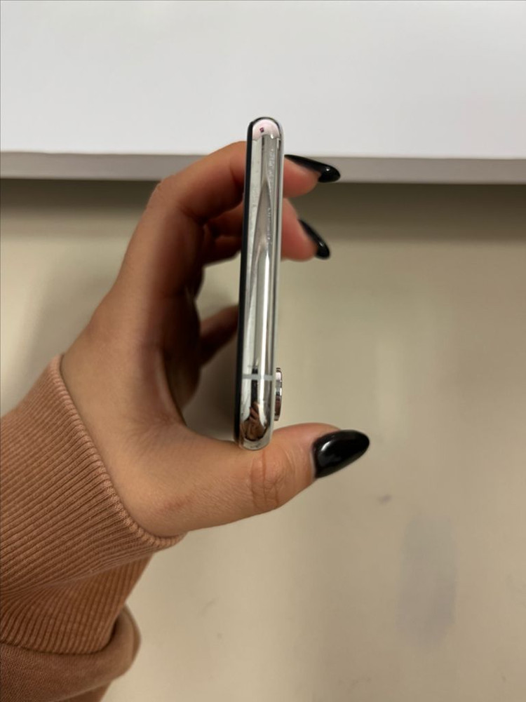 아이폰Xs 256G 실버 S급!--2