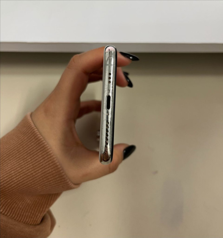 아이폰Xs 256G 실버 S급!--3