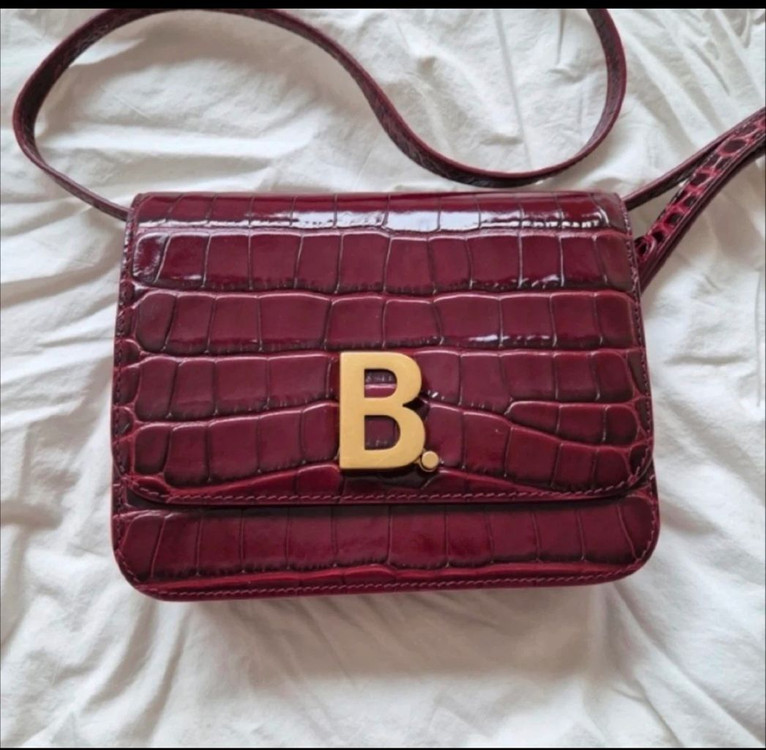 정품) 고급스러운 발렌시아가 B 크로스백 이미지