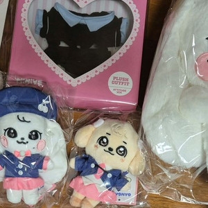 아이브 팝업스토어 굿즈 판매 이미지