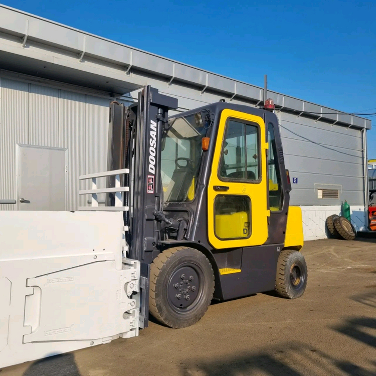 지게차용 2.5톤 싸이드크램프 베일크램프--1