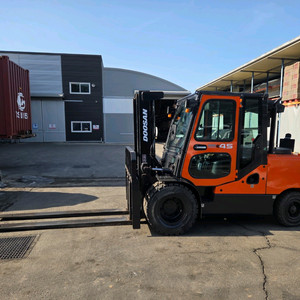 특특A급 두산 4.5톤 중고지게차 17년식 2000시간대 풀옵션 디젤지게차 2800만원