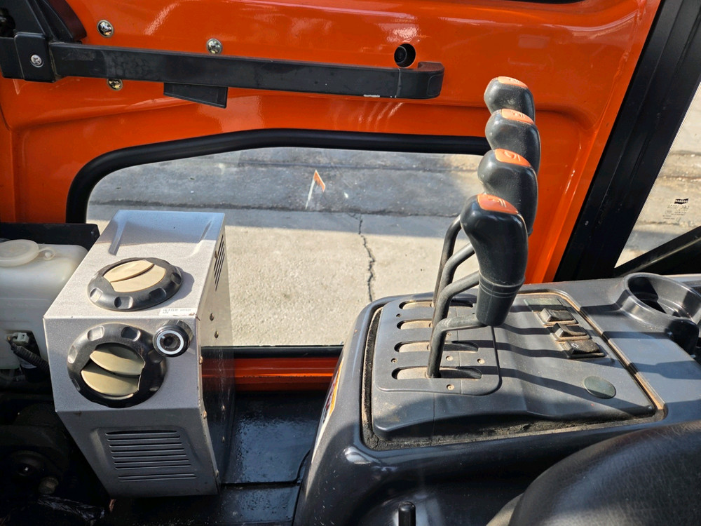 특특A급 두산 4.5톤 중고지게차 17년식 2000시간대 풀옵션 디젤지게차 2800만원--8