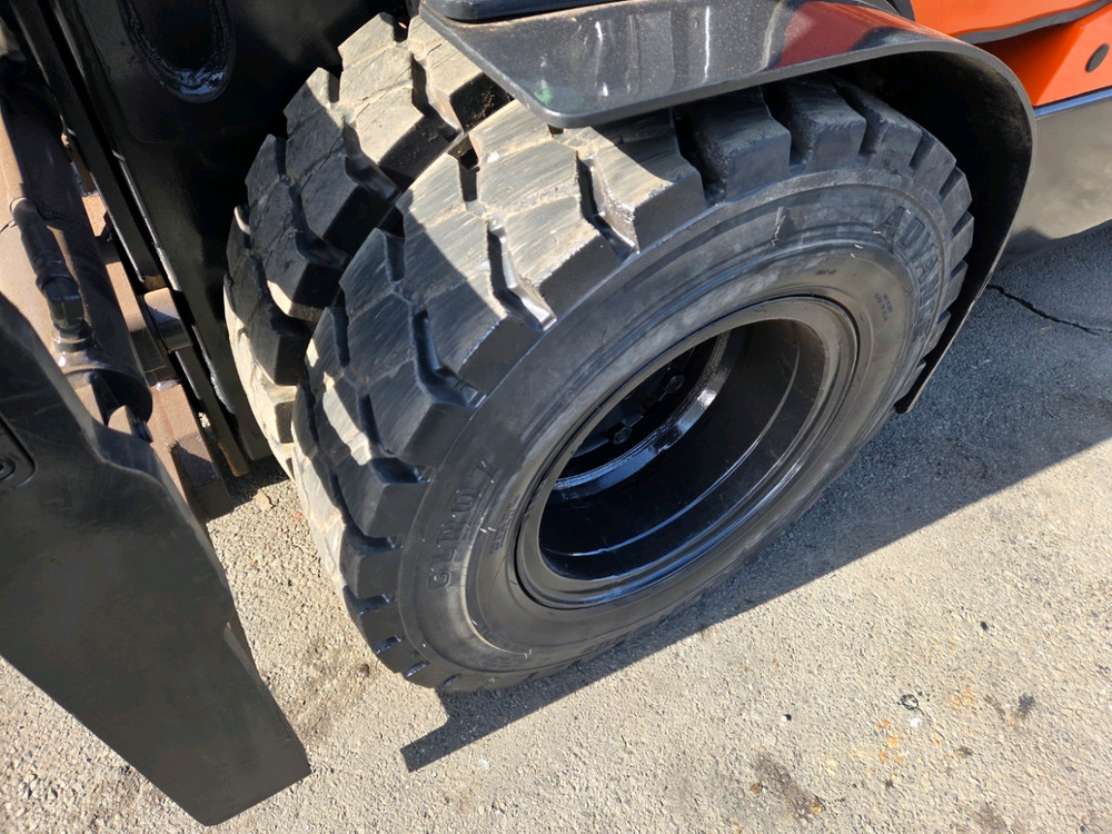 특특A급 두산 4.5톤 중고지게차 17년식 2000시간대 풀옵션 디젤지게차 2800만원--9