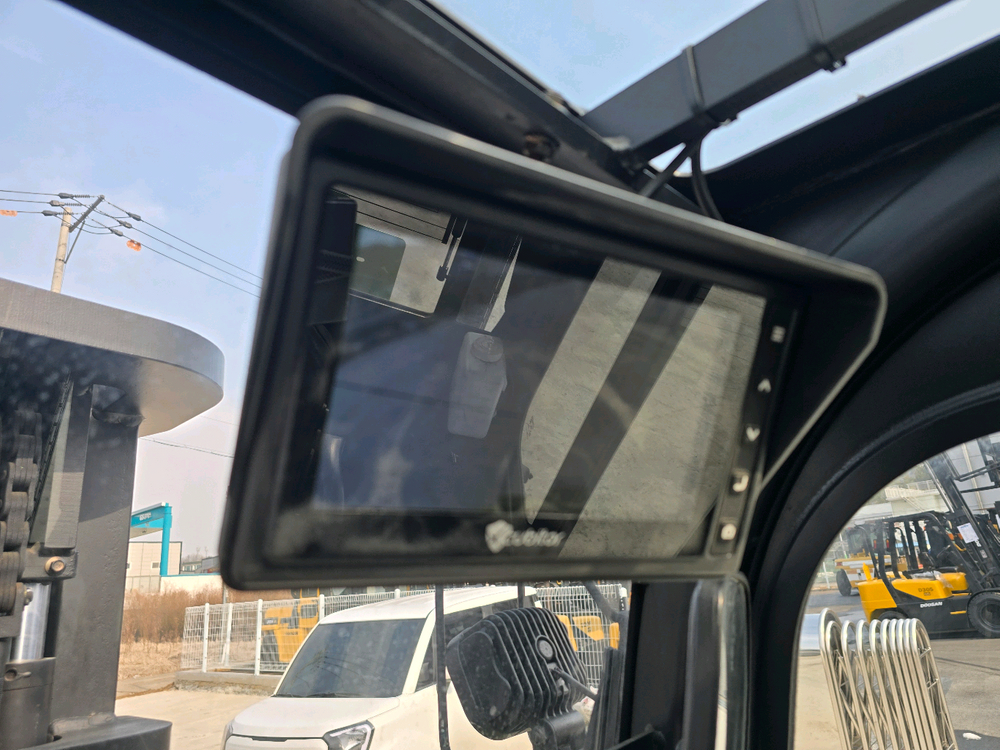 특A급 중고지게차 클라크 3톤 3단 18년식 디젤지게차 2000만원 싸게 팝니다.--6