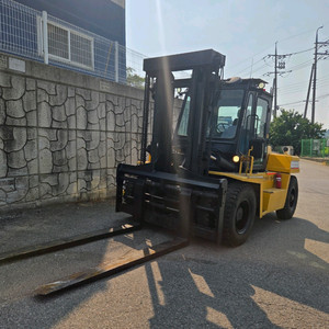 특A급 두산 10톤 중고지게차 2004년식 풀옵션 디젤지게차 매매 2700만원