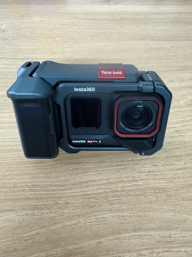 인스타 360 에이스프로2 정품 스냅샷키트 판매합니다--2