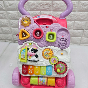 아기 걸음마 보조기 입니다