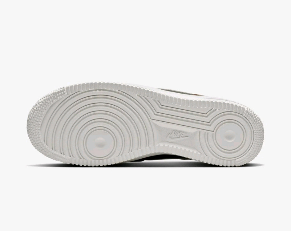 새상품) 255 나이키 에어포스1 07 (여성 260)--3