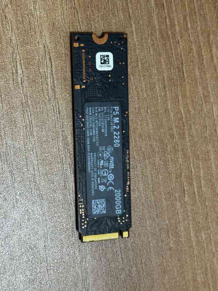 크루셜 p5 2tb ssd--1