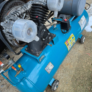 에어컴프레서 단상 탱크 180리터