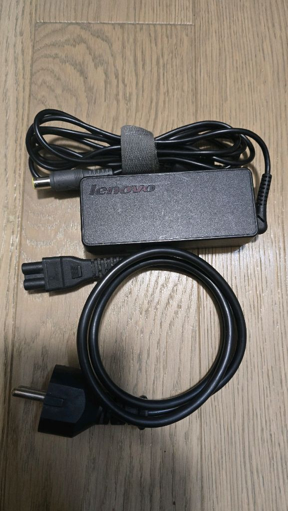 노트북 어댑터--1